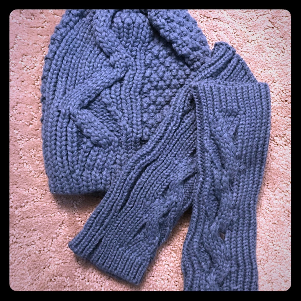 *SOLD*Hat/gloves